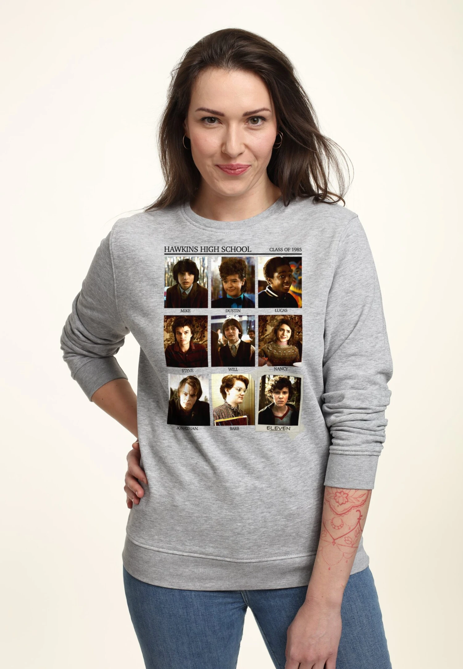 Henry Tiger Stranger Things Hawkins High - Sweater - Heather Grey 1 Henry Tiger Stranger Things Hawkins High - Sweater - Heather Grey