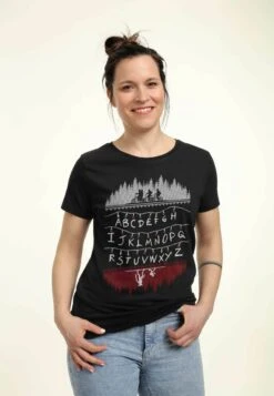 Henry Tiger Stranger Things Alphabet Lights - T-Shirt Print - Black -Henry Tiger 4558a82ab5494e38a00cf1ff07b3e000