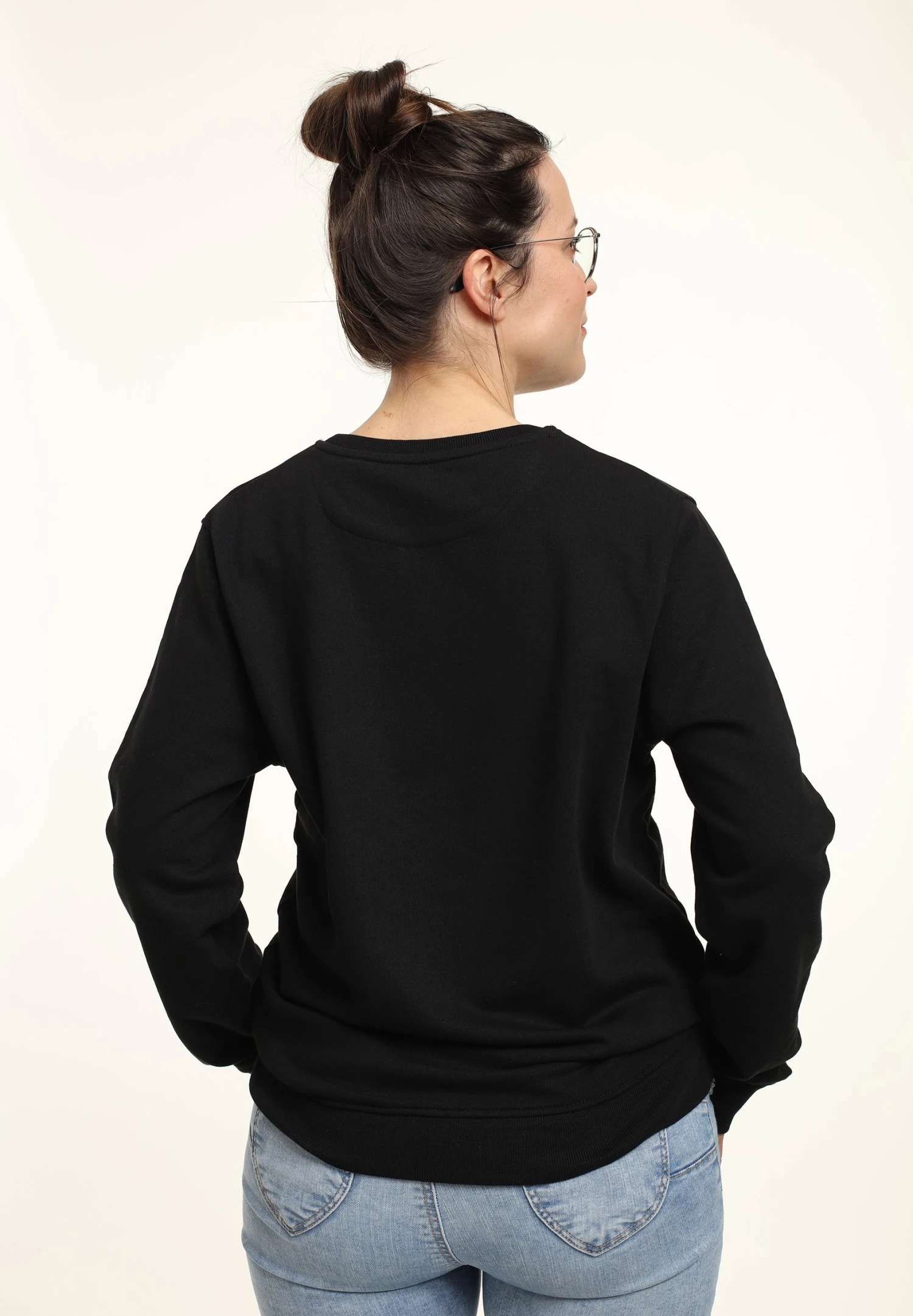 Henry Tiger Outer Banks Obx Photo Logo - Sweater - Black 2 Henry Tiger Outer Banks Obx Photo Logo - Sweater - Black - Image 2