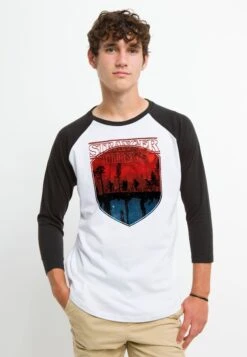 Henry Tiger Stranger Things Flay Trail - Longsleeve - White Black -Henry Tiger b3bb36681e7b40baaffa33460102d682